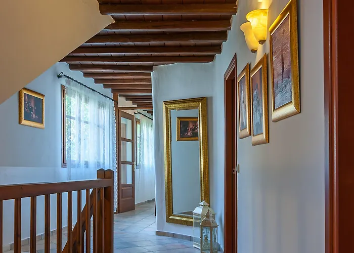 Paradision Ξενοδοχείο 4*