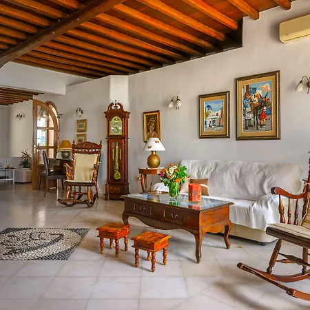 帕拉迪森酒店 4* Mykonos Town